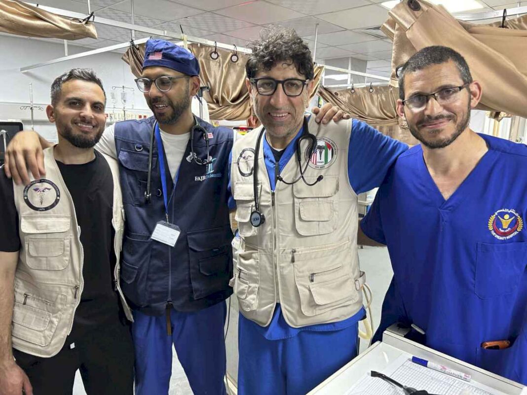 atendian-a-oleadas-de-heridos-en-gaza,-y-luego-un-ataque-israeli-atrapo-a-los-medicos-extranjeros