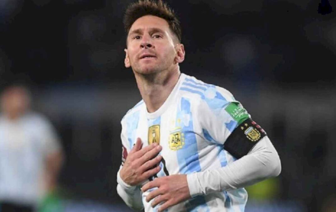 el-arbitro-que-le-perdono-la-expulsion-a-leo-messi-en-una-semifinal-a-cambio-de-un-trueque:-te-va-a-costar-la