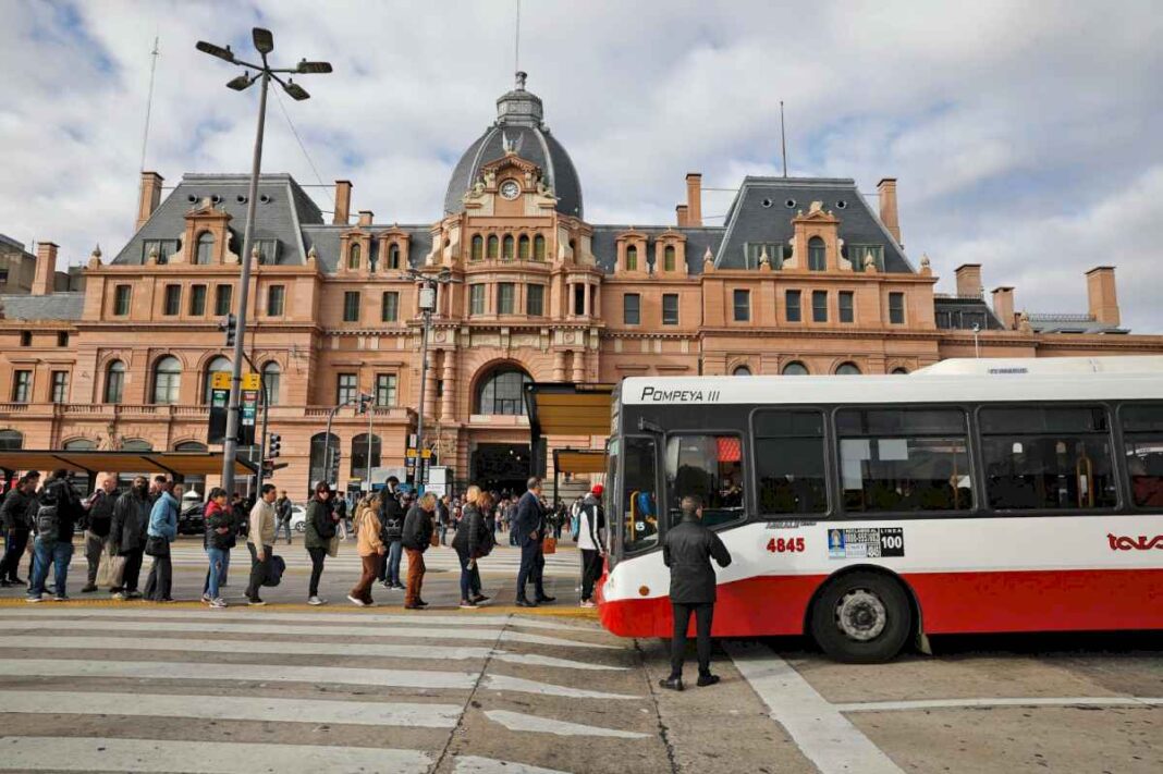 la-uta-llamo-a-un-paro-nacional-de-colectivos-para-el-lunes-y-martes