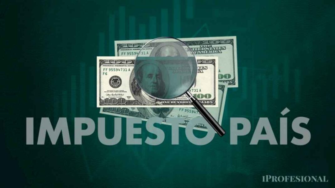 el-gobierno-analiza-aplicar-un-recargo-al-dolar-tarjeta-tras-el-fin-del-impuesto-pais