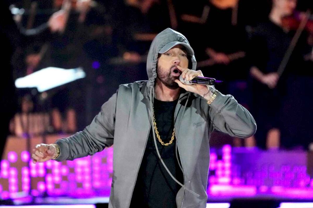 eminem-va-a-ser-abuelo,-revela-en-el-video-musical-de-temporary