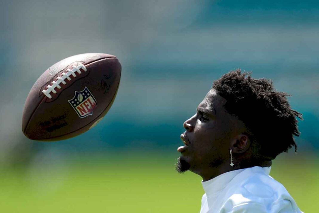 tyreek-hill-confia-en-recuperacion-con-dolphins,-pese-a-baja-produccion-en-la-temporada