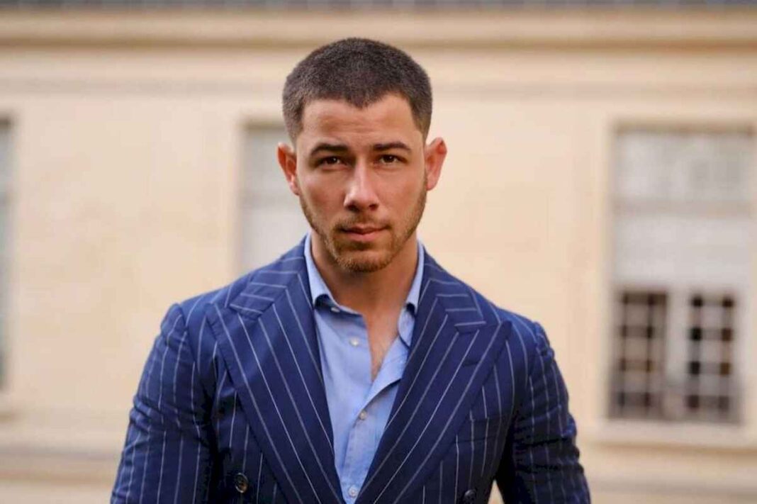 nick-jonas-escapa-corriendo-de-un-concierto-en-praga-tras-ser-apuntado-con-un-laser-en-la-cabeza