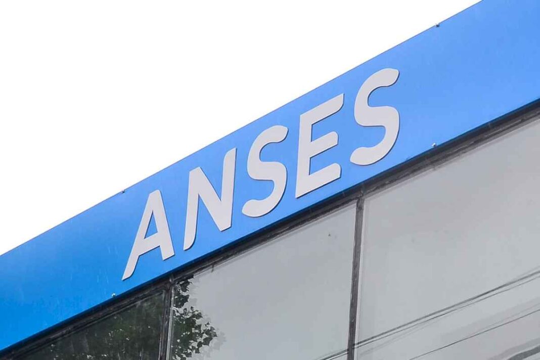 anses-confirmo-el-bono-de-$-127-mil-para-auh-y-suaf:-como-acceder-y-que-requisitos-cumplir