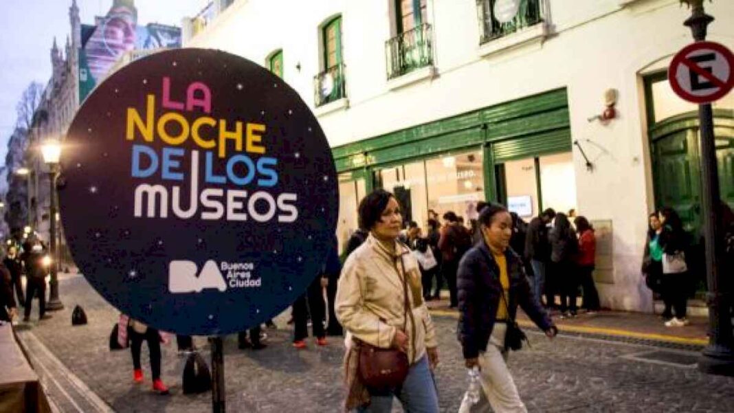 noche-de-los-museos:-250-salas-abren-sus-puertas-para-el-disfrute-de-vecinos-y-turistas